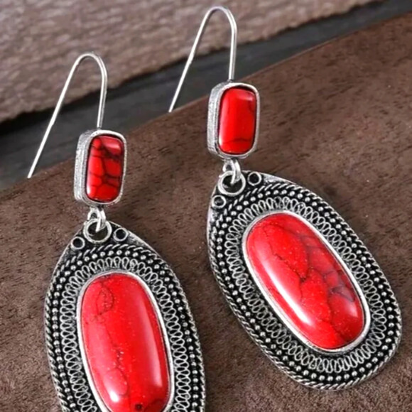 Vintage Court Style Alloy Dangle Earrings With Red Imitation Gemstones - Picture 2 of 5